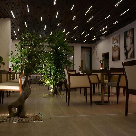 Zenti Plaza Hotel Drobeta Turnu Severin Exterior photo